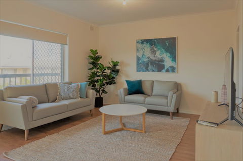 Henley Beach South, Amazing Views, Huge Private Balcony! - Accommodation Port Hedland 2