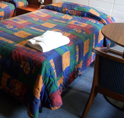 HotelMOTEL Adelaide - Accommodation Port Hedland 5