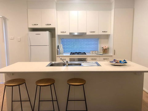 MODERN SPACIOUS 3 BR HOME - NEAR BEACH & AIRPORT - Accommodation Port Hedland 9