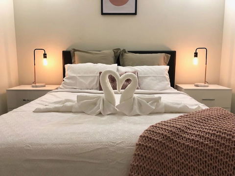 MODERN SPACIOUS 3 BR HOME - NEAR BEACH & AIRPORT - Accommodation Port Hedland 1