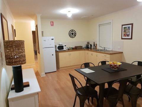 Donnybrook Cottages - Donnybrook - Accommodation Port Hedland 4