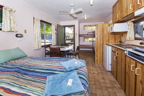 Echo Holiday Parks - Naracoorte - Accommodation Port Hedland 2