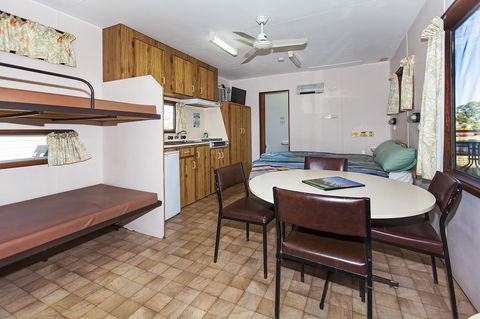 Echo Holiday Parks - Naracoorte - Accommodation Port Hedland 1