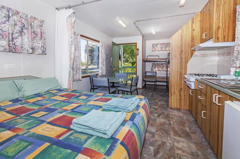 Echo Holiday Parks - Naracoorte - Accommodation Port Hedland 0
