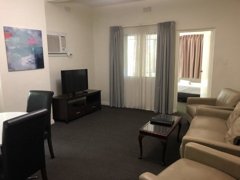Greenways Apartments - Accommodation Port Hedland 16