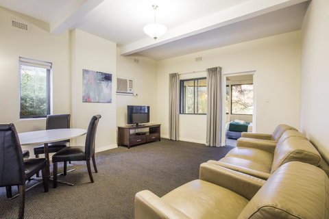 Greenways Apartments - Accommodation Port Hedland 7