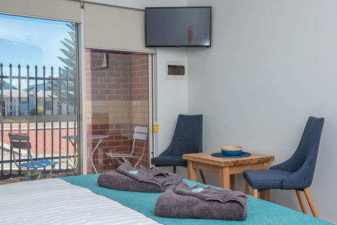 Jurien Bay Motel Apartments - Accommodation Port Hedland 8