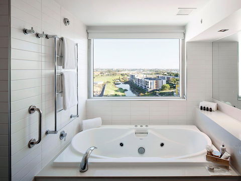 Crown Promenade Perth - Accommodation Port Hedland 3