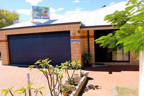 Lazy Lobster Holiday Units & Chalets - Accommodation Port Hedland 17