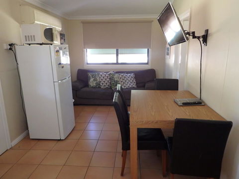 Lazy Lobster Holiday Units & Chalets - Accommodation Port Hedland 5