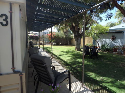 Lazy Lobster Holiday Units & Chalets - Accommodation Port Hedland 9