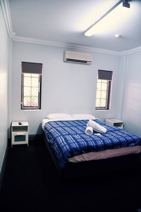 The Emperors Crown Hostel - Accommodation Port Hedland 27