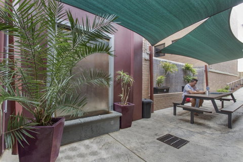The Emperors Crown Hostel - Accommodation Port Hedland 12