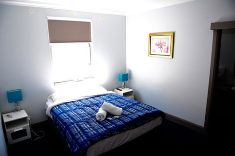 The Emperors Crown Hostel - Accommodation Port Hedland 29