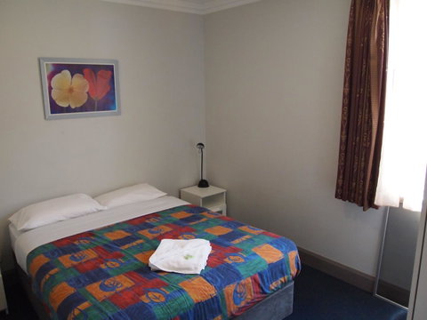 The Emperors Crown Hostel - Accommodation Port Hedland 40