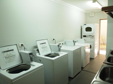 The Emperors Crown Hostel - Accommodation Port Hedland 44