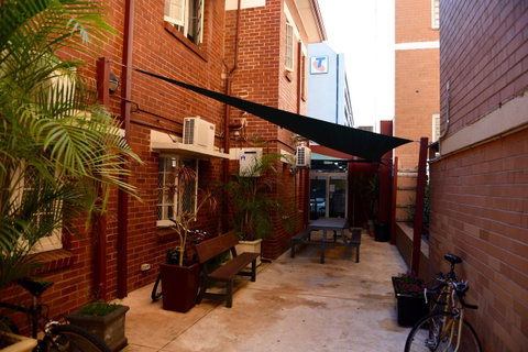 The Emperors Crown Hostel - Accommodation Port Hedland 10
