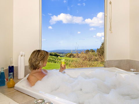 Chimes Spa Retreat - Accommodation Port Hedland 35
