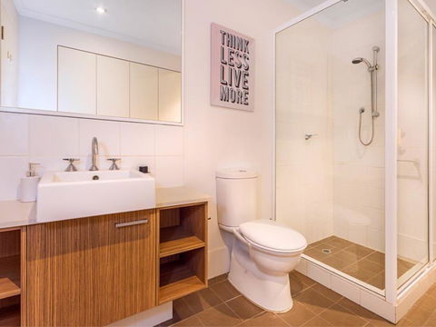 Home Apartment - Perth City Centre - Free WiFi - Accommodation Port Hedland 3