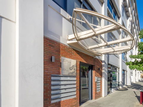 Home Apartment - Perth City Centre - Free WiFi - Accommodation Port Hedland 4
