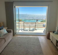 Cottesloe Beachfront Ocean View Apartment - Accommodation Port Hedland