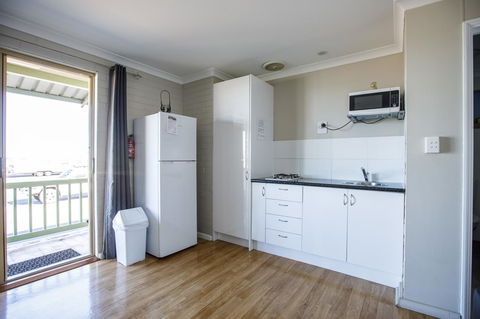 Shark Bay Seafront Apartments - Accommodation Port Hedland 5