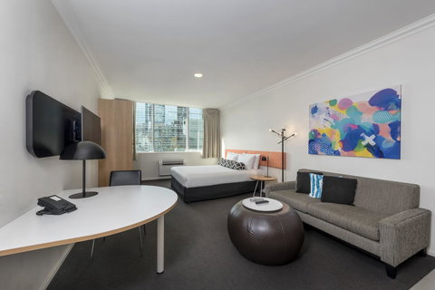 Oaks Perth Hotel - Accommodation Port Hedland 0