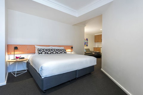 Oaks Perth Hotel - Accommodation Port Hedland 2
