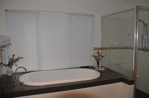 Glenelg On King Bed & Breakfast - Accommodation Port Hedland 26