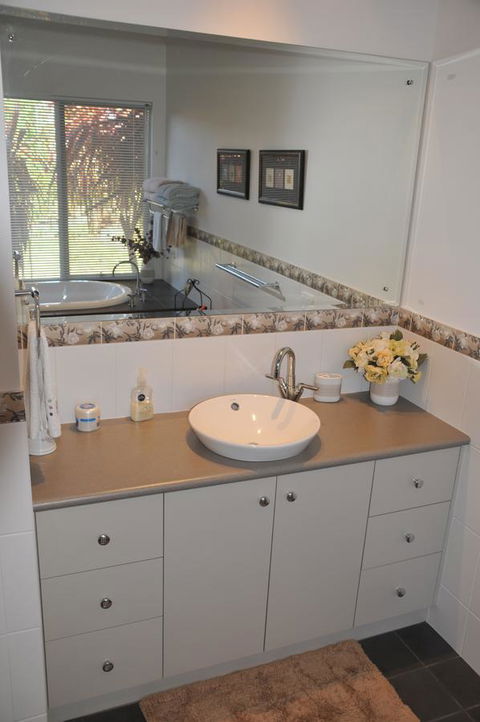 Glenelg On King Bed & Breakfast - Accommodation Port Hedland 25