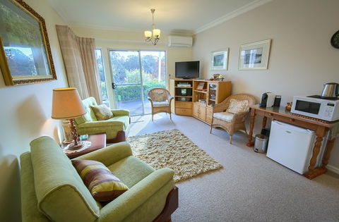 Glenelg On King Bed & Breakfast - Accommodation Port Hedland 2