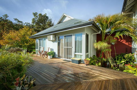 Glenelg On King Bed & Breakfast - Accommodation Port Hedland 7