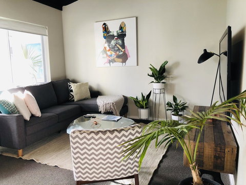 West Beach Lagoon 220 Stylish And Cozy - Accommodation Port Hedland 4