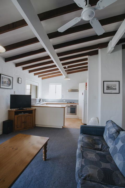 Canal Rocks Beachfront Apartments - Accommodation Port Hedland 11