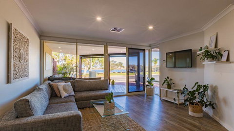 Starboard Views Kalbarri - River Front Apartment - Accommodation Port Hedland 0