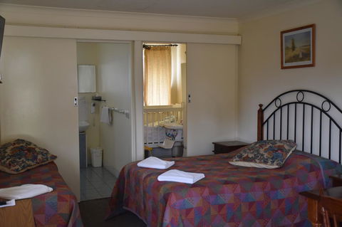 Mount Barker Valley Views Motel & Chalets, Western Australia - Accommodation Port Hedland 41