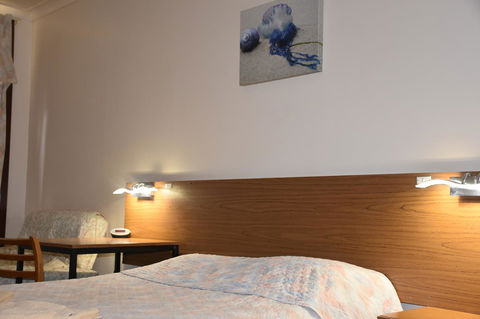 Mount Barker Valley Views Motel & Chalets, Western Australia - Accommodation Port Hedland 44