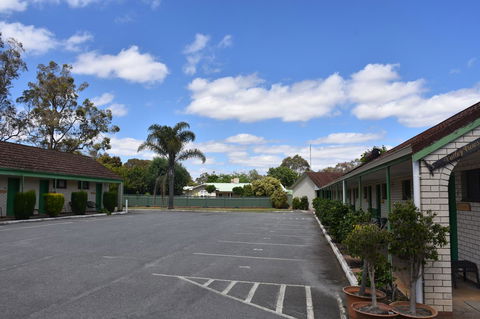 Mount Barker Valley Views Motel & Chalets, Western Australia - Accommodation Port Hedland 12