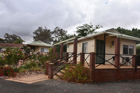 Mount Barker Valley Views Motel & Chalets, Western Australia - Accommodation Port Hedland 30
