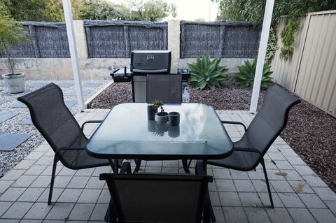 FortyTwo - Oceanside Retreat Busselton - Accommodation Port Hedland 5