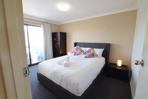 West Beach Lagoon 123 - Location & Views!!! - Accommodation Port Hedland 3