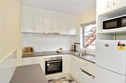 Dolphin Lodge Albany - Self Contained Apartments At Middleton Beach - Accommodation Port Hedland 12