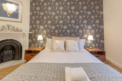 Heritage Townhouse Near Harbour Bridge - Accommodation Port Hedland 22
