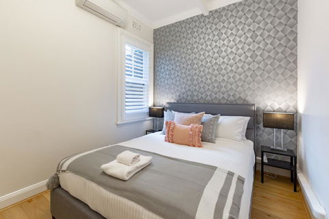 Heritage Townhouse Near Harbour Bridge - Accommodation Port Hedland 19