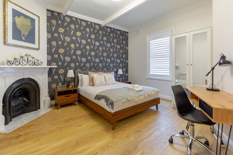 Heritage Townhouse Near Harbour Bridge - Accommodation Port Hedland 25