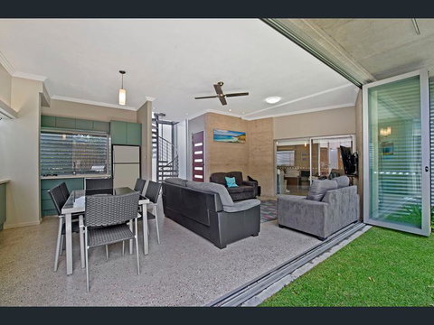 Crescent Head Spa Villa - Accommodation Port Hedland 9
