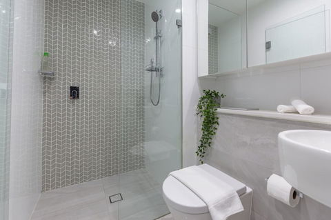 Inner City Stylish Apt Walk To Green Square - Accommodation Port Hedland 12