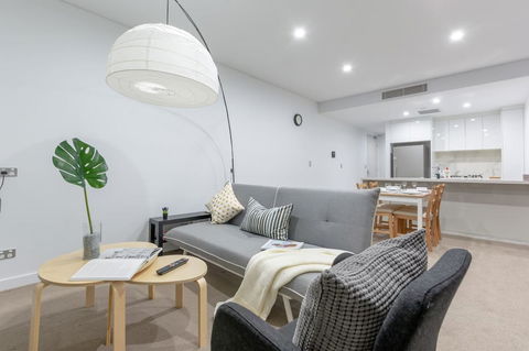 Inner City Stylish Apt Walk To Green Square - Accommodation Port Hedland 0