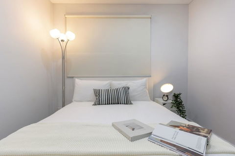 Inner City Stylish Apt Walk To Green Square - Accommodation Port Hedland 6