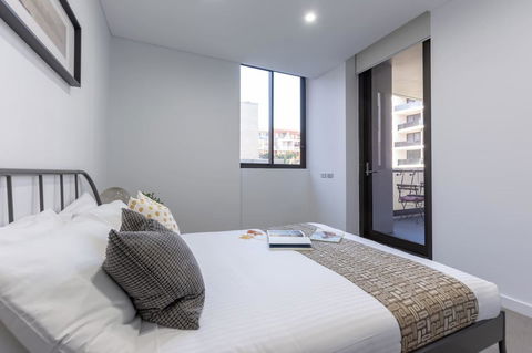 Inner City Stylish Apt Walk To Green Square - Accommodation Port Hedland 8